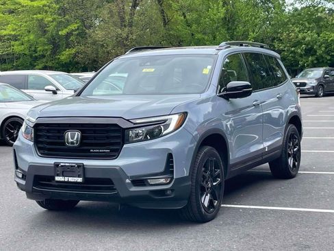 Certified 2024 Honda Passport Black Edition image 3