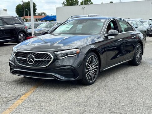Used 2025 Mercedes-Benz E 350 Sedan image 7
