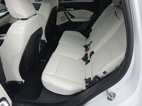 New 2026 BMW X1 xDrive28i w/ Technology Package image 10