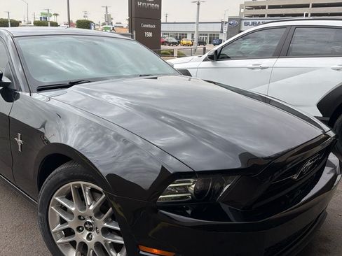 Used 2013 Ford Mustang Premium RWD image 4