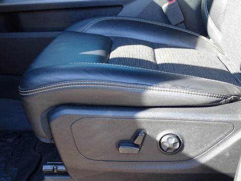 Used 2021 RAM 1500 Big Horn w/ Built-to-serve Edition image 14