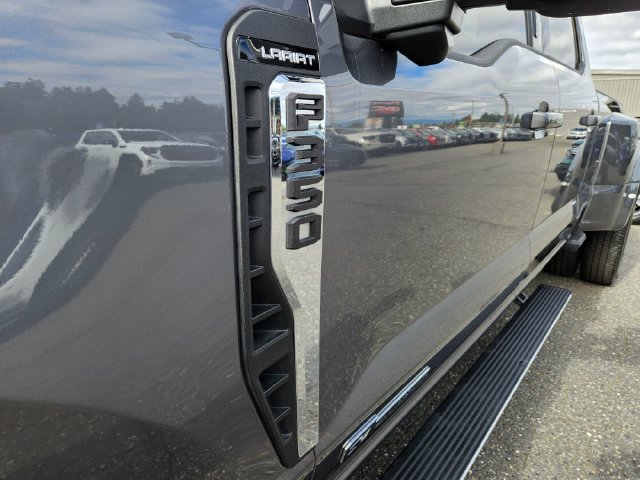 Used 2024 Ford F350 Lariat w/ Lariat Ultimate Package AWD/4WD image 10