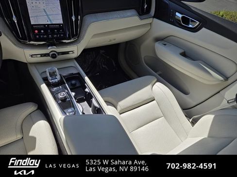 Used 2023 Volvo XC60 B5 Ultimate w/ Protection Package Premier FWD image 15