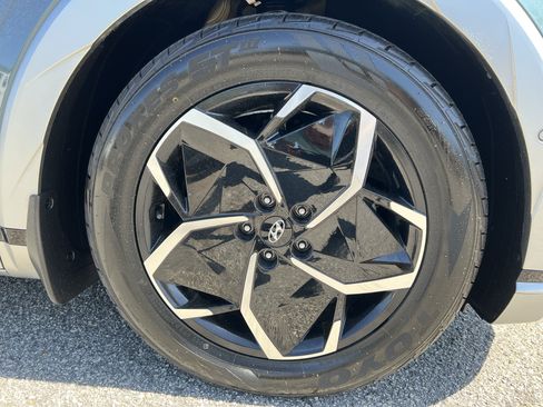 Used 2024 Hyundai Ioniq 5 Limited image 27