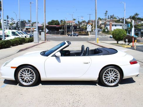 Used 2002 Porsche 911 Cabriolet image 2