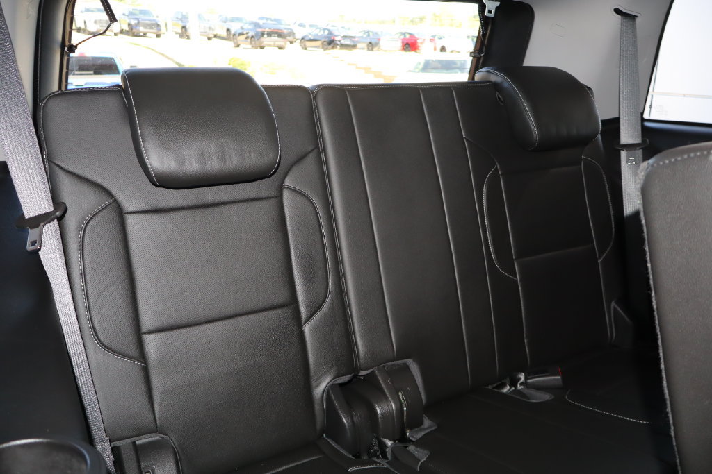 Used 2018 GMC Yukon SLT w/ Open Road Package AWD/4WD image 44