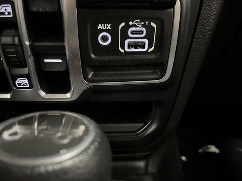 Used 2020 Jeep Wrangler Unlimited Sport S image 22