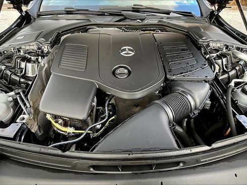 Certified 2025 Mercedes-Benz CLE 300 4MATIC Coupe image 33