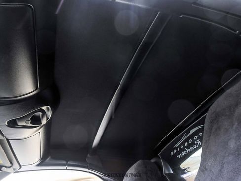 Used 2005 Chrysler Crossfire SRT-6 RWD image 45