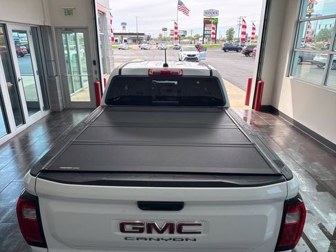 Used 2025 GMC Canyon AT4 AWD/4WD image 6