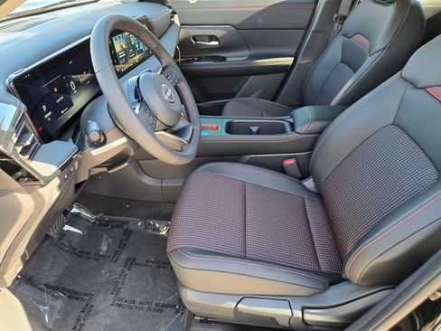 New 2026 Nissan Kicks SR FWD image 10