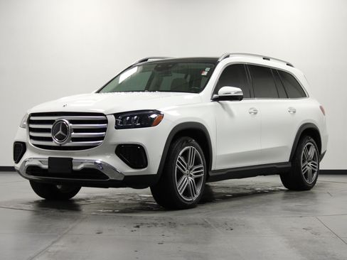 Used 2024 Mercedes-Benz GLS 450 4MATIC image 8