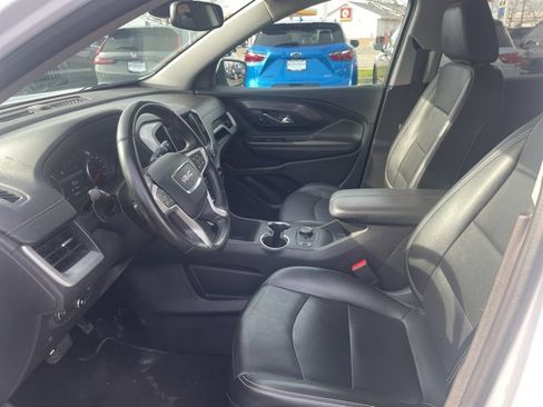 Certified 2024 GMC Terrain SLT image 8