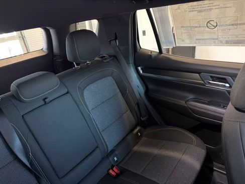 New 2027 GMC Terrain Elevation w/ Technology Package II AWD/4WD image 26