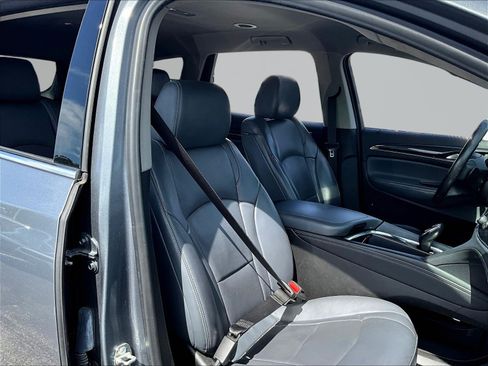Used 2018 Buick Enclave Essence FWD image 29