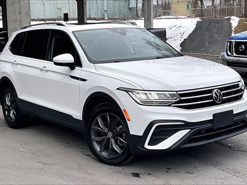 Used 2022 Volkswagen Tiguan SE image 19