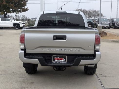 Used 2022 Toyota Tacoma TRD Sport image 7