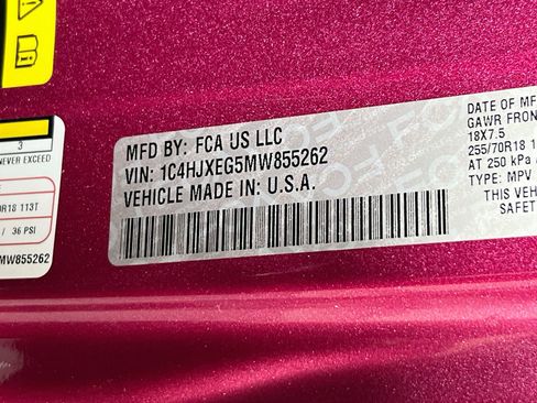 Used 2021 Jeep Wrangler Unlimited Sahara w/ LED Lighting Group AWD/4WD image 30