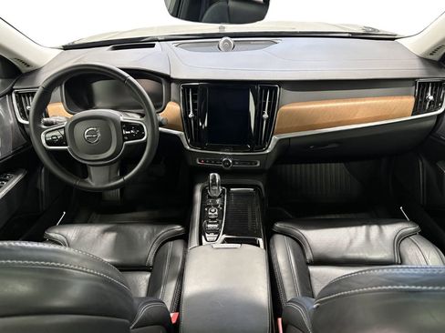 Used 2018 Volvo S90 T8 Inscription w/ Convenience Package image 16