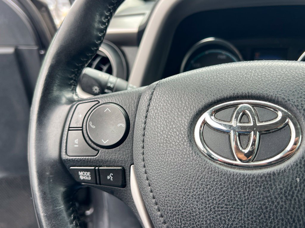 Used 2018 Toyota RAV4 Limited AWD/4WD image 11
