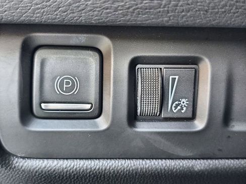 Certified 2024 Cadillac XT4 Premium Luxury image 17