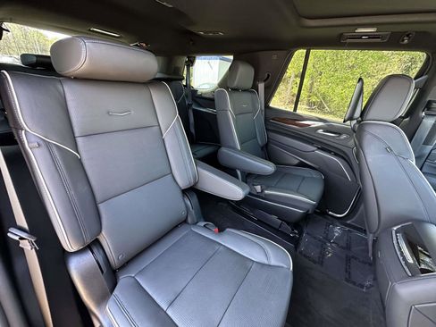 Certified 2024 Cadillac Escalade Premium Luxury w/ Performance Package image 31