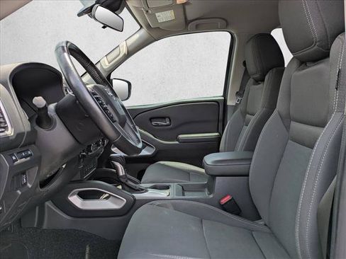 Used 2022 Nissan Frontier SV AWD/4WD image 18