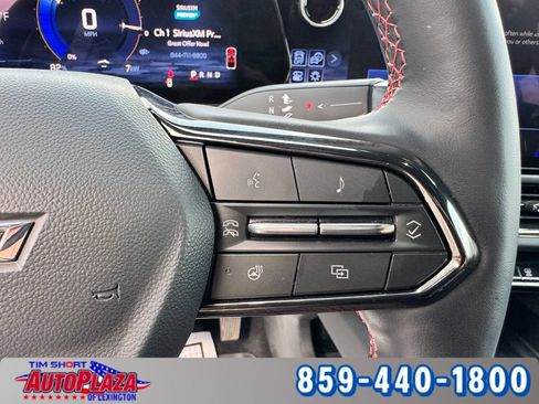 Used 2025 Chevrolet Equinox EV RS FWD image 23