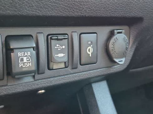 Used 2019 Toyota Tacoma TRD Off-Road AWD/4WD image 33