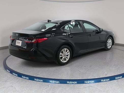 Certified 2025 Toyota Camry LE image 5