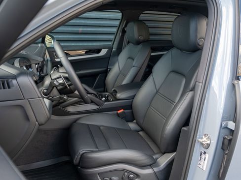 New 2026 Porsche Cayenne S AWD/4WD image 5
