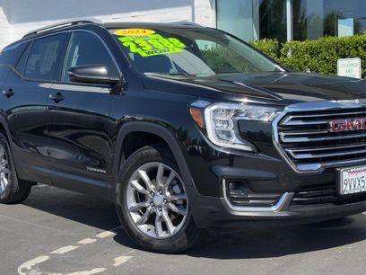 Used 2024 GMC Terrain SLT
