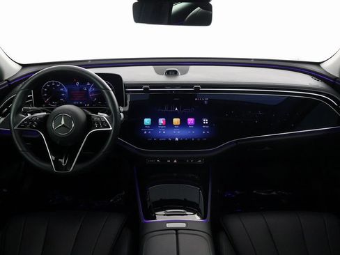 Used 2024 Mercedes-Benz E 350 4MATIC Sedan image 8
