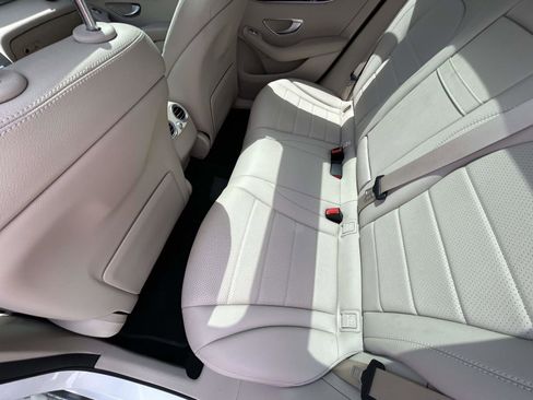 Used 2022 Mercedes-Benz GLC 300 image 12