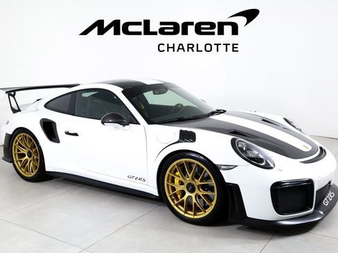 Used 2018 Porsche 911 GT2 RS w/ Weissach Package RWD image 2
