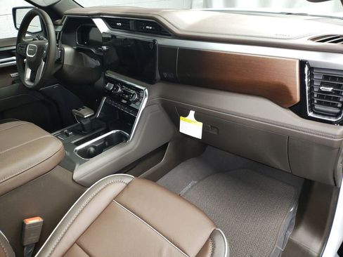 New 2026 GMC Sierra 1500 Denali w/ Denali Reserve Package image 8