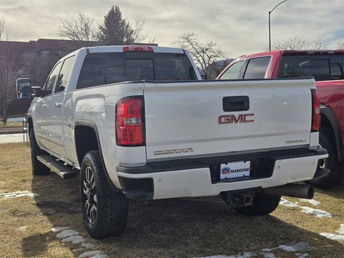 Used 2018 GMC Sierra 2500 Denali w/ Duramax Plus Package image 4