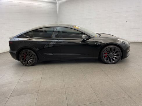 Used 2021 Tesla Model 3 Performance image 3