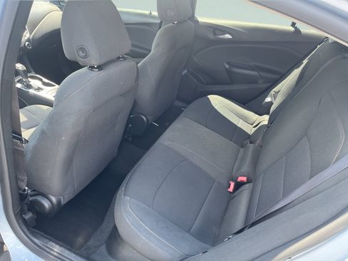 Used 2017 Chevrolet Cruze LS FWD image 11