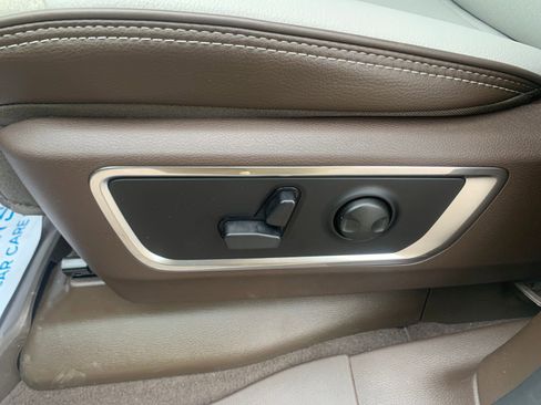 New 2026 RAM 1500 Laramie AWD/4WD image 13
