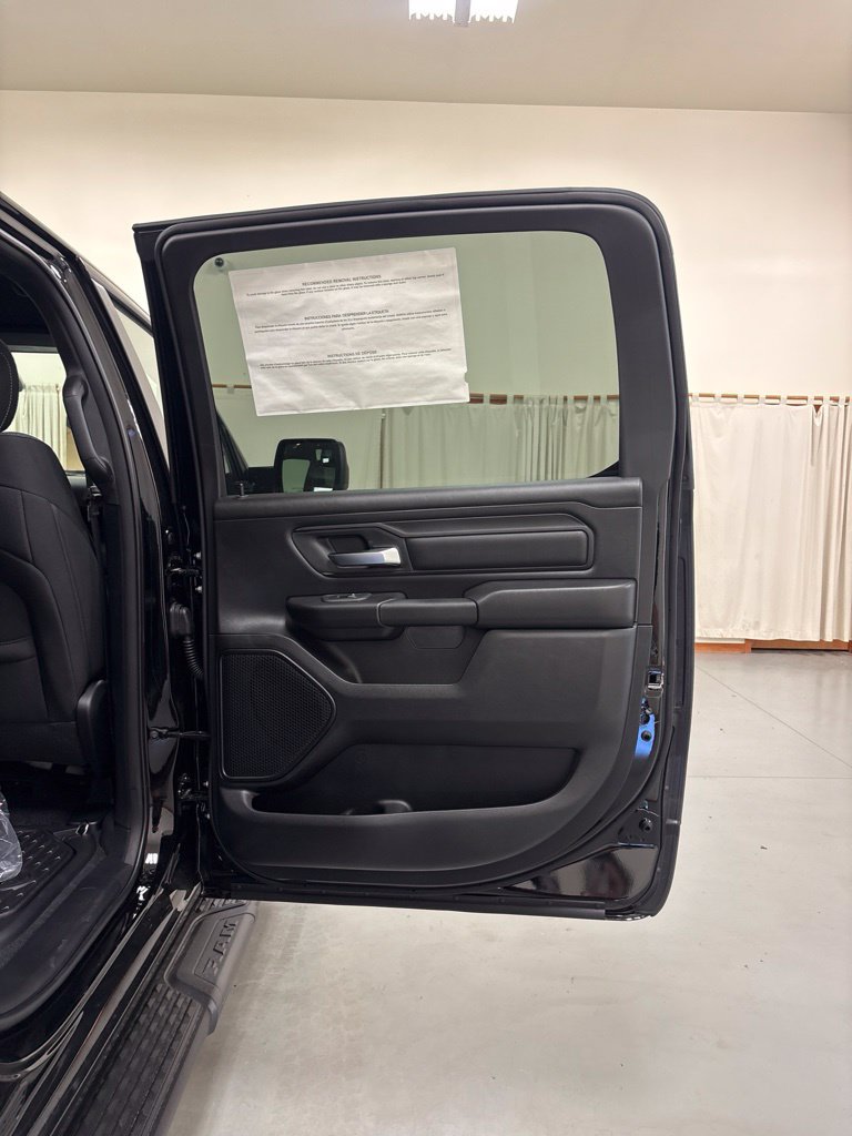 New 2027 RAM 1500 Express AWD/4WD image 29