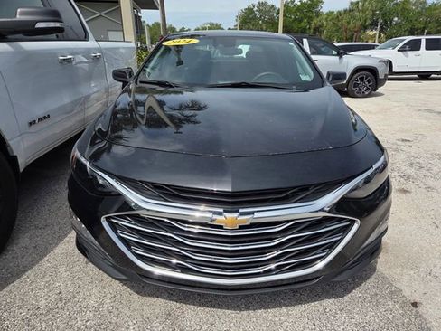 Used 2024 Chevrolet Malibu LT image 2