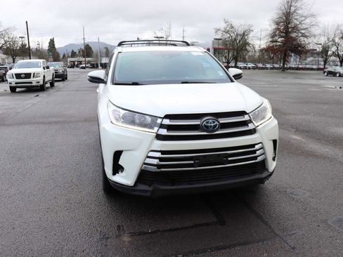 Certified 2019 Toyota Highlander Limited image 3