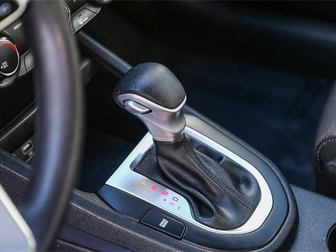 Used 2022 Kia Forte LXS image 18