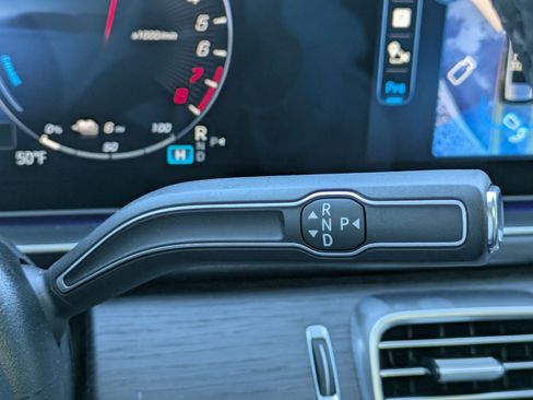 New 2026 Mercedes-Benz GLE 450e 4MATIC image 14