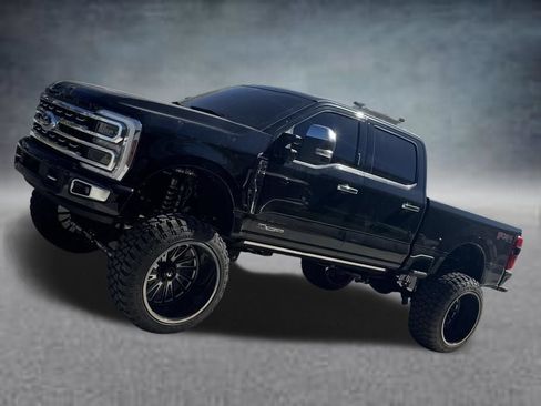 Used 2024 Ford F250 Platinum w/ FX4 Off-Road Package AWD/4WD image 29