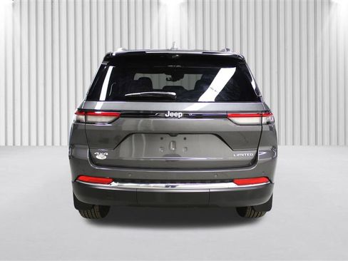 New 2025 Jeep Grand Cherokee Limited w/ Luxury Tech Group II image 4
