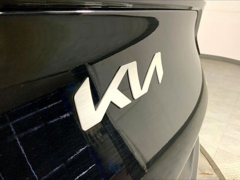 Used 2025 Kia Sportage LX AWD/4WD image 29