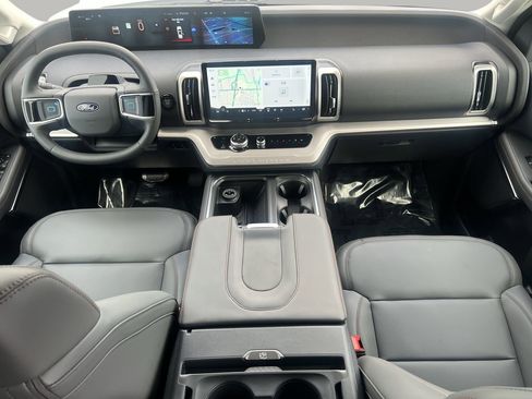 New 2025 Ford Expedition Max Active image 13