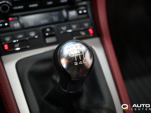 Used 2020 Porsche 718 Boxster Spyder image 31